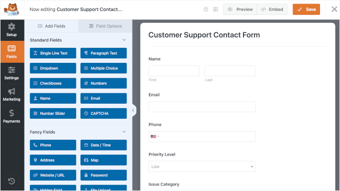 KI-generiertes Formular im Drag-and-Drop-Editor von WPForms
